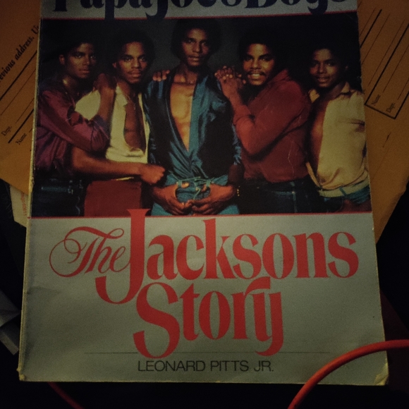 Collectibles - Picture 1 of 3